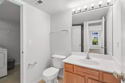 Bath - 641 Serendipity Dr, Aurora, IL 60504 photo 1 of 5