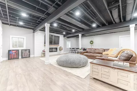 Living - 732 Edgewater Dr, Morris, IL 60450 photo 1 of 2