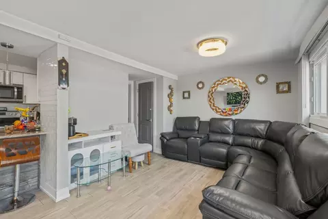 8914 Robin Dr #B, Des Plaines, IL 60016 photo 10
