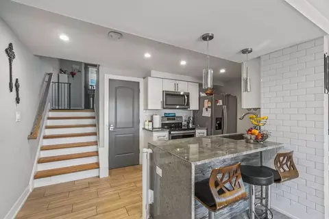 8914 Robin Dr #B, Des Plaines, IL 60016 photo 7