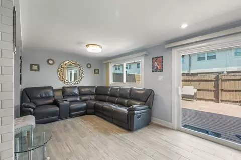 8914 Robin Dr #B, Des Plaines, IL 60016 photo 11
