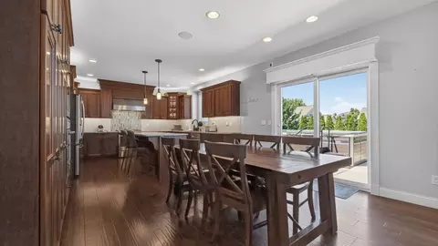 8 Flint Ct, Bloomington, IL 61705 photo 8