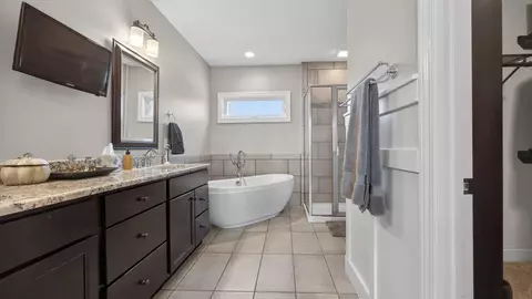 8 Flint Ct, Bloomington, IL 61705 photo 22