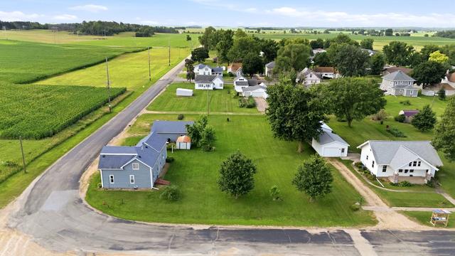 199 5th St, Calamus, IA 52729