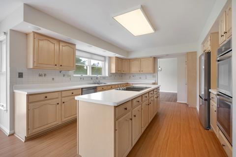 Kitchen - 727 Jamestowne Rd, Sleepy Hollow, IL 60118 photo 3 of 4