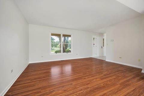 Living - 727 Jamestowne Rd, Sleepy Hollow, IL 60118 photo 1 of 5