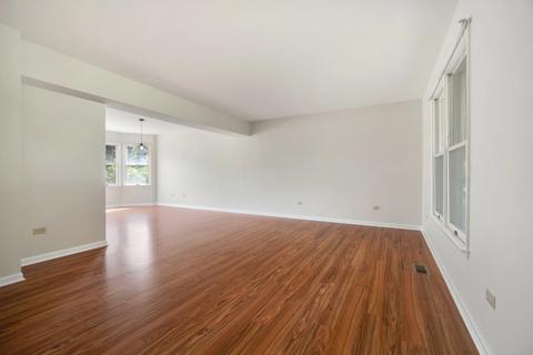 Living - 727 Jamestowne Rd, Sleepy Hollow, IL 60118 photo 2 of 5