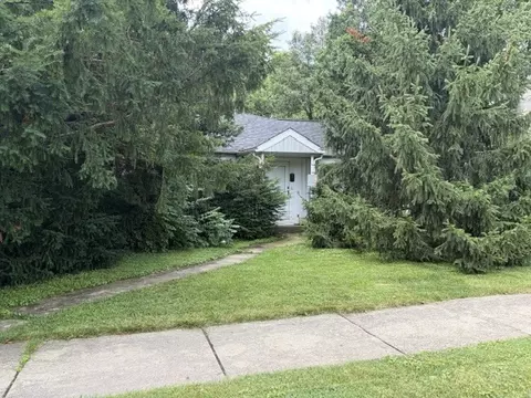 410 Elm St, Batavia, IL 60510