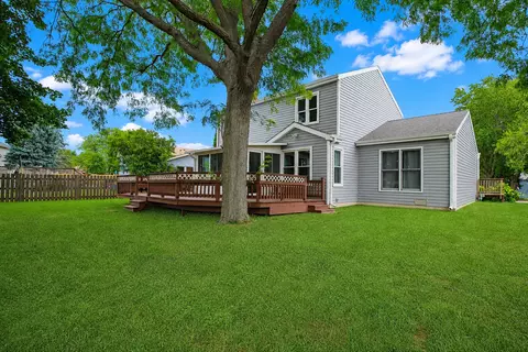 Exterior - 309 S Cross Trl, Mchenry, IL 60050 photo 4 of 8