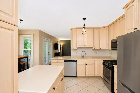 Kitchen - 309 S Cross Trl, Mchenry, IL 60050 photo 2 of 4