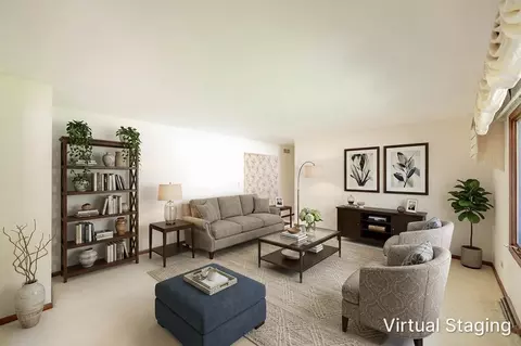 Living - 815 Ruth Dr, Elgin, IL 60123 photo 2 of 4