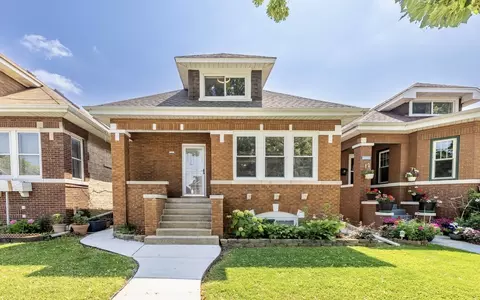 3035 N Luna Ave, Chicago, IL 60641
