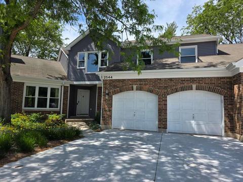 2544 Live Oak Ln, Buffalo Grove, IL 60089