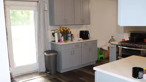 Kitchen - 17522 Wright St, Lansing, IL 60438 photo 3 of 3
