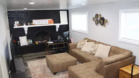 Living - 17522 Wright St, Lansing, IL 60438 photo 2 of 2