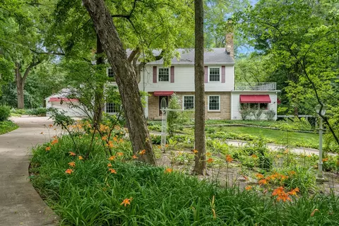 Exterior - 3025 E State St, Rockford, IL 61108 photo 4 of 6