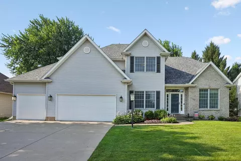 3105 48th Ave, Bettendorf, IA 52722