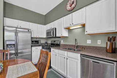 Kitchen - 21249 W Edison Ln, Plainfield, IL 60544 photo 3 of 3