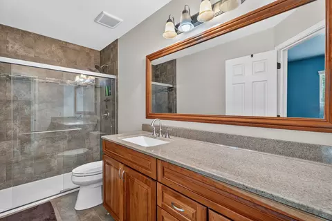 Bath - 21249 W Edison Ln, Plainfield, IL 60544 photo 2 of 3