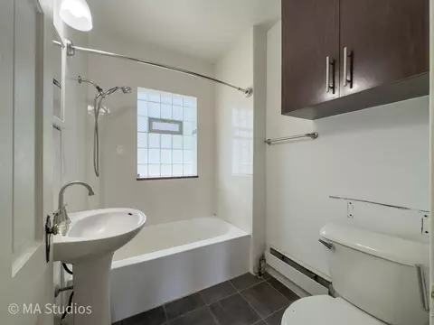216 Wilcox Ave, Elgin, IL 60123 photo 13
