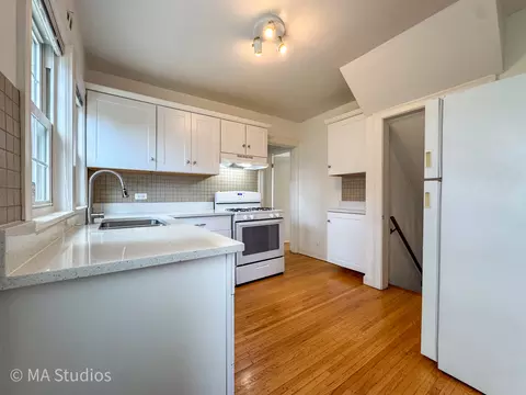 216 Wilcox Ave, Elgin, IL 60123 photo 10