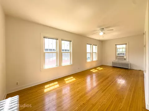 216 Wilcox Ave, Elgin, IL 60123 photo 4
