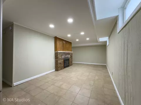 216 Wilcox Ave, Elgin, IL 60123 photo 25