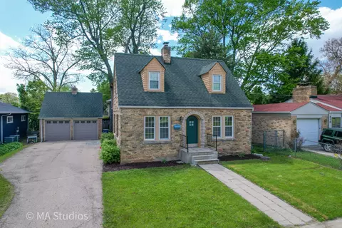 216 Wilcox Ave, Elgin, IL 60123 photo 2