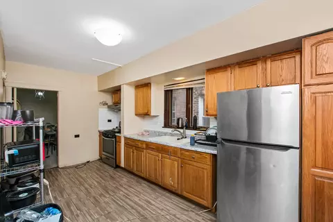 Kitchen - 7918 S Champlain Ave, Chicago, IL 60619 photo 2 of 11