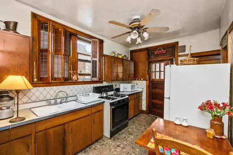 Kitchen - 7918 S Champlain Ave, Chicago, IL 60619 photo 5 of 11