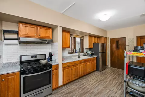Kitchen - 7918 S Champlain Ave, Chicago, IL 60619 photo 1 of 11