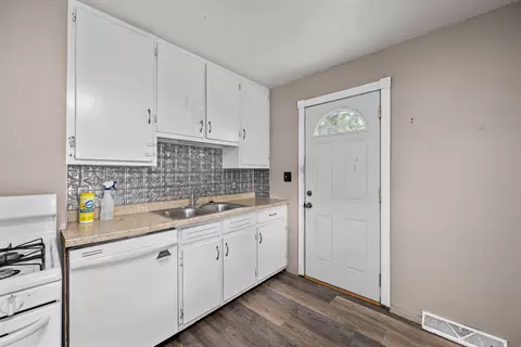 Kitchen - 441 5th St E, Milan, IL 61264 photo 3 of 3