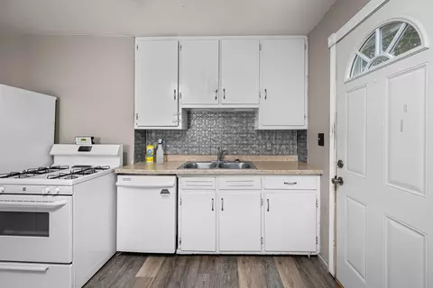 Kitchen - 441 5th St E, Milan, IL 61264 photo 2 of 3