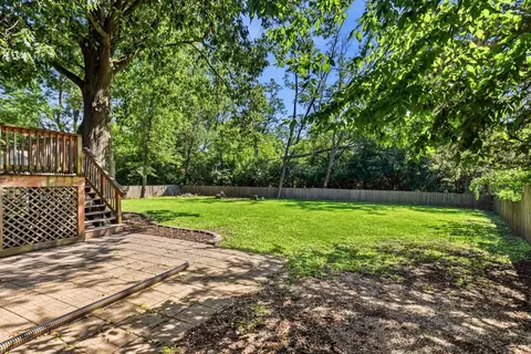 1906 Crescent Dr, Champaign, IL 61821 photo 7
