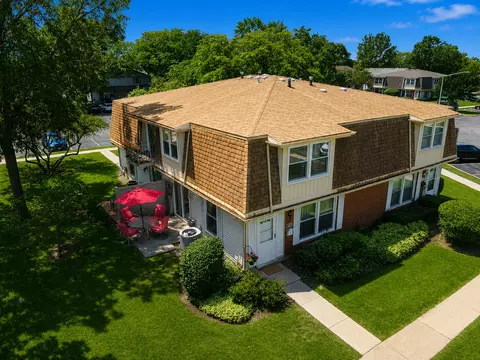 2208 Ramsey Cir, Schaumburg, IL 60194