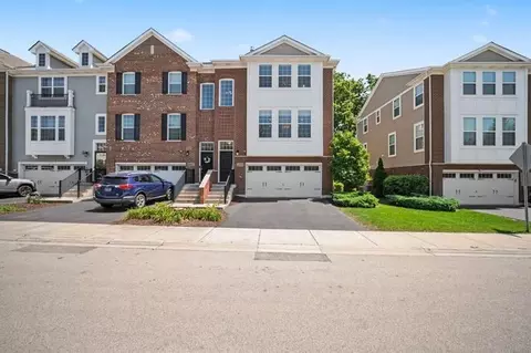 2492 Huntleigh Ln, Woodridge, IL 60517