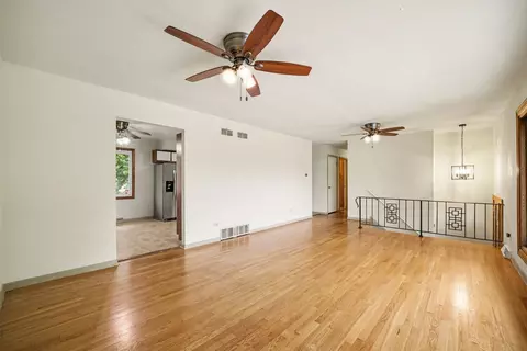 Living - 15217 Pine Dr, Oak Forest, IL 60452 photo 3 of 5