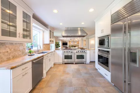 Kitchen - 845 Wagner Rd, Glenview, IL 60025 photo 1 of 2