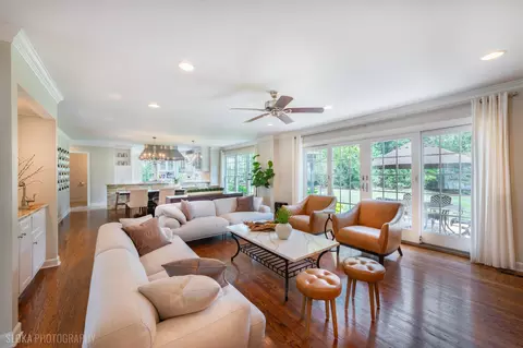 Living - 845 Wagner Rd, Glenview, IL 60025 photo 3 of 3