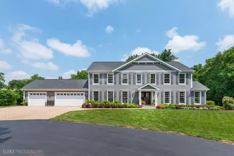 Exterior - 845 Wagner Rd, Glenview, IL 60025 photo 3 of 7