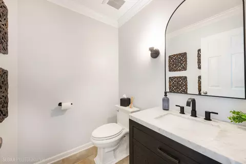 Bath - 845 Wagner Rd, Glenview, IL 60025 photo 1 of 5