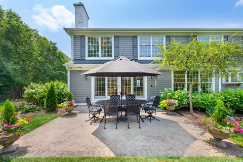 Exterior - 845 Wagner Rd, Glenview, IL 60025 photo 5 of 7