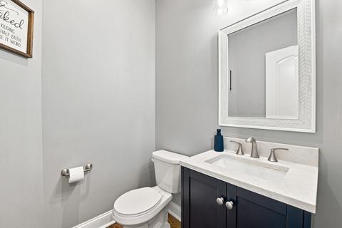 Bath - 16418 S Mueller Cir, Plainfield, IL 60586 photo 1 of 6