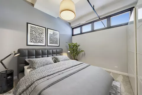 Bedroom - 70 E 18th St #2D, Chicago, IL 60616 photo 1 of 3