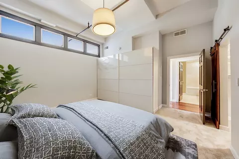 Bedroom - 70 E 18th St #2D, Chicago, IL 60616 photo 2 of 3