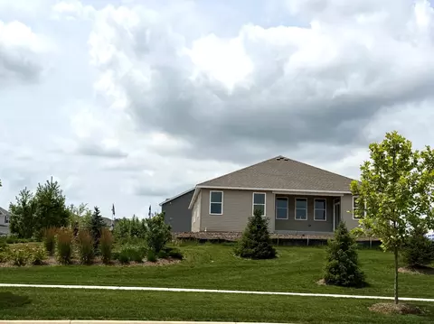 Exterior - 1200 Wildflower Ln, Bartlett, IL 60103 photo 2 of 8