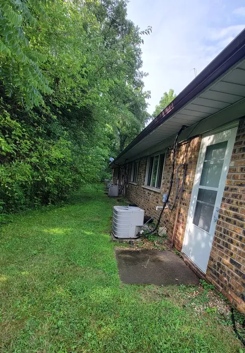 126 E 73rd Ave, Merrillville, IN 46410 photo 2