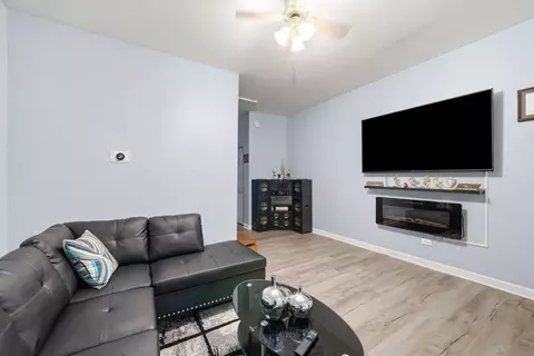 8632 S Sangamon St, Chicago, IL 60620 photo 5