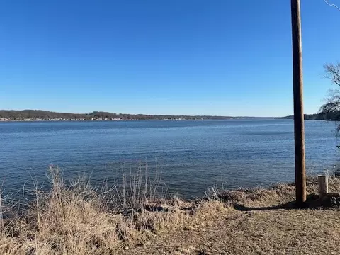 00 Great River Rd, Leclaire, IA 52753