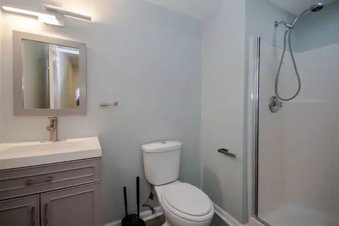 Bath - 710 E 51st St #710, Chicago, IL 60615 photo 3 of 3